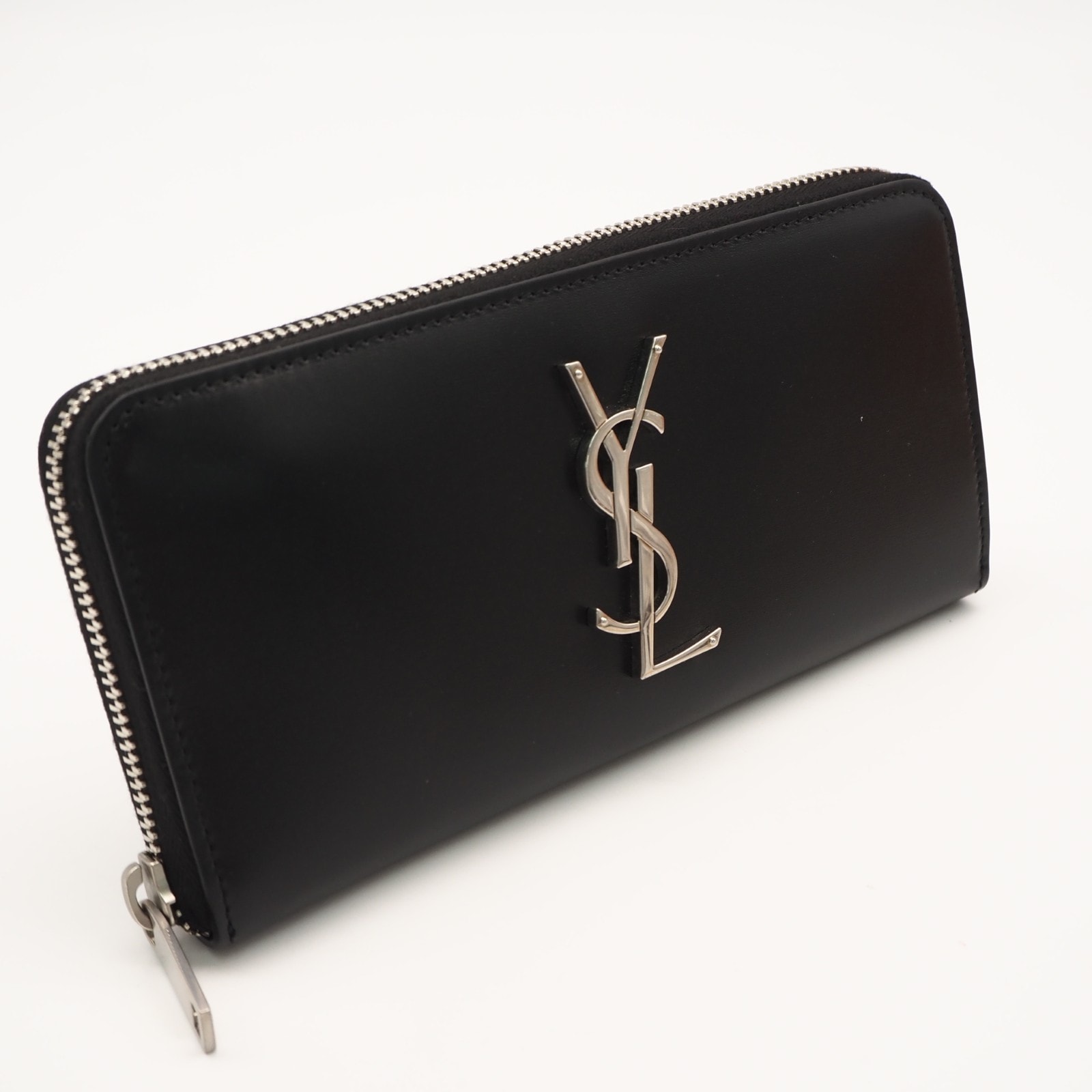 極美品 SAINT LAURENT サンローラン YSLロゴ カサンドラ ジップ アラウンド ウォレット 617415 長財布 ブラック シルバー カーフレザー メンズ