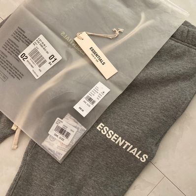 FEAR OF GOD Essentials Graphic Sweatpants "Grey"