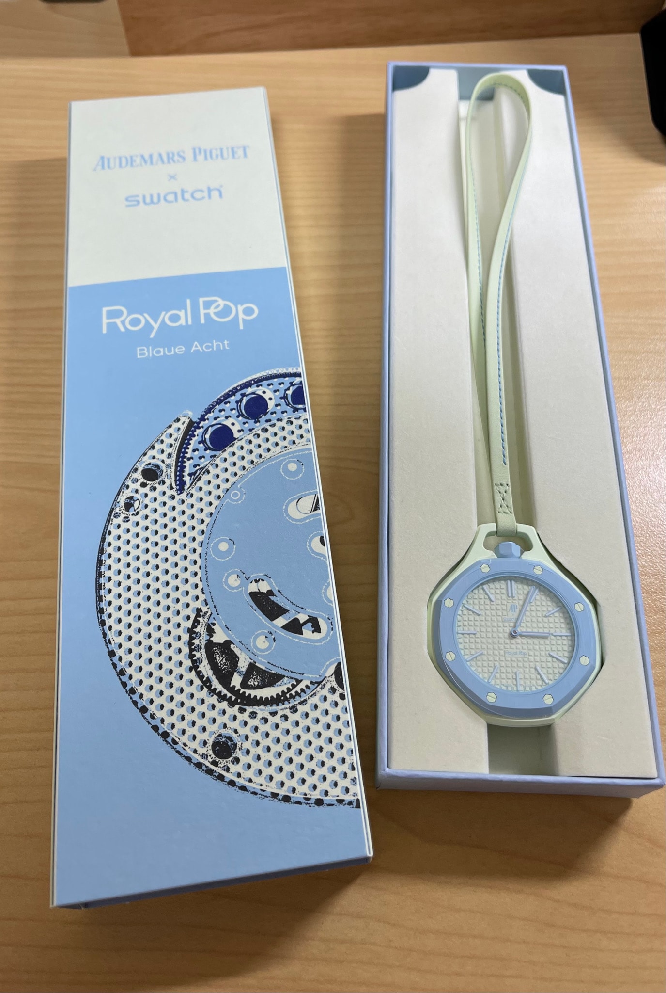 Swatch x Audemars Piguet Royal Pop Blaue Acht "Light Green"