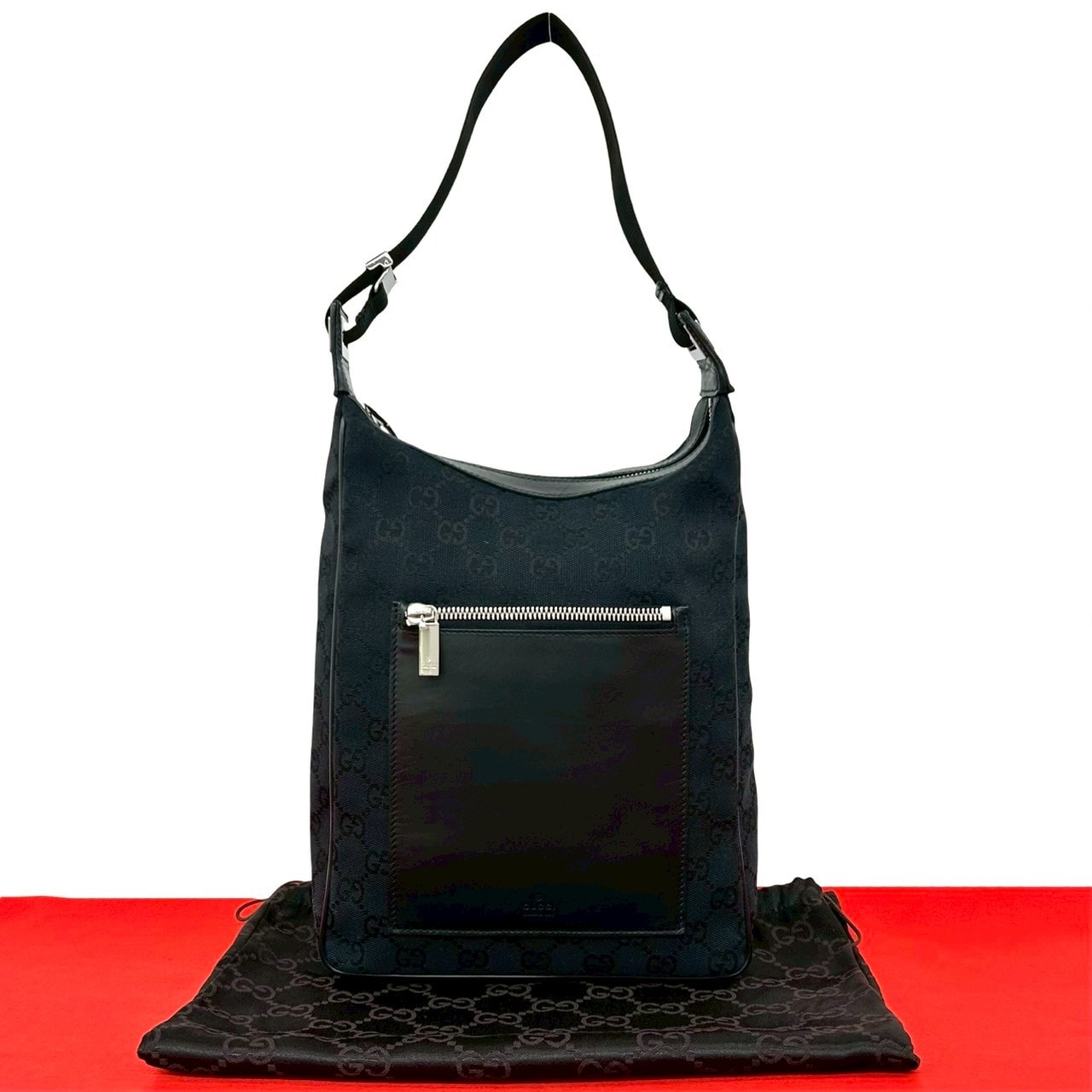 GUCCI グッチ GGキャンバス ロゴ 柄 キャンバス レザー ショルダーバッグ ブラック
 65677