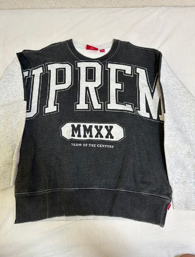 Supreme Overprint Crewneck "Ash Grey"