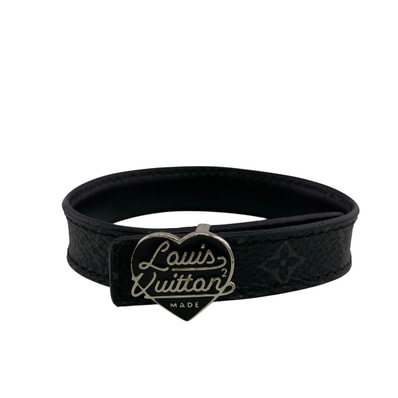 ルイヴィトン LOUIS VUITTON ブレスレット モノグラム・エクリプス ブラスレ LVハート LV × NIGOコラボ ハート型クラスプ リバーシブル仕様 バングル M8041 ブラック