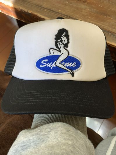 Supreme Pin Up Mesh Back 5-Panel "Black"