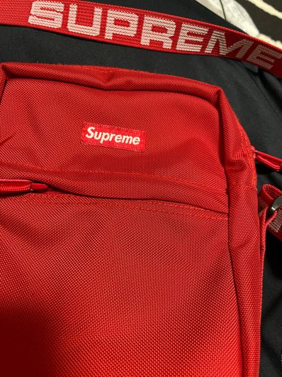 Supreme 18SS Shoulder Bag "Red"