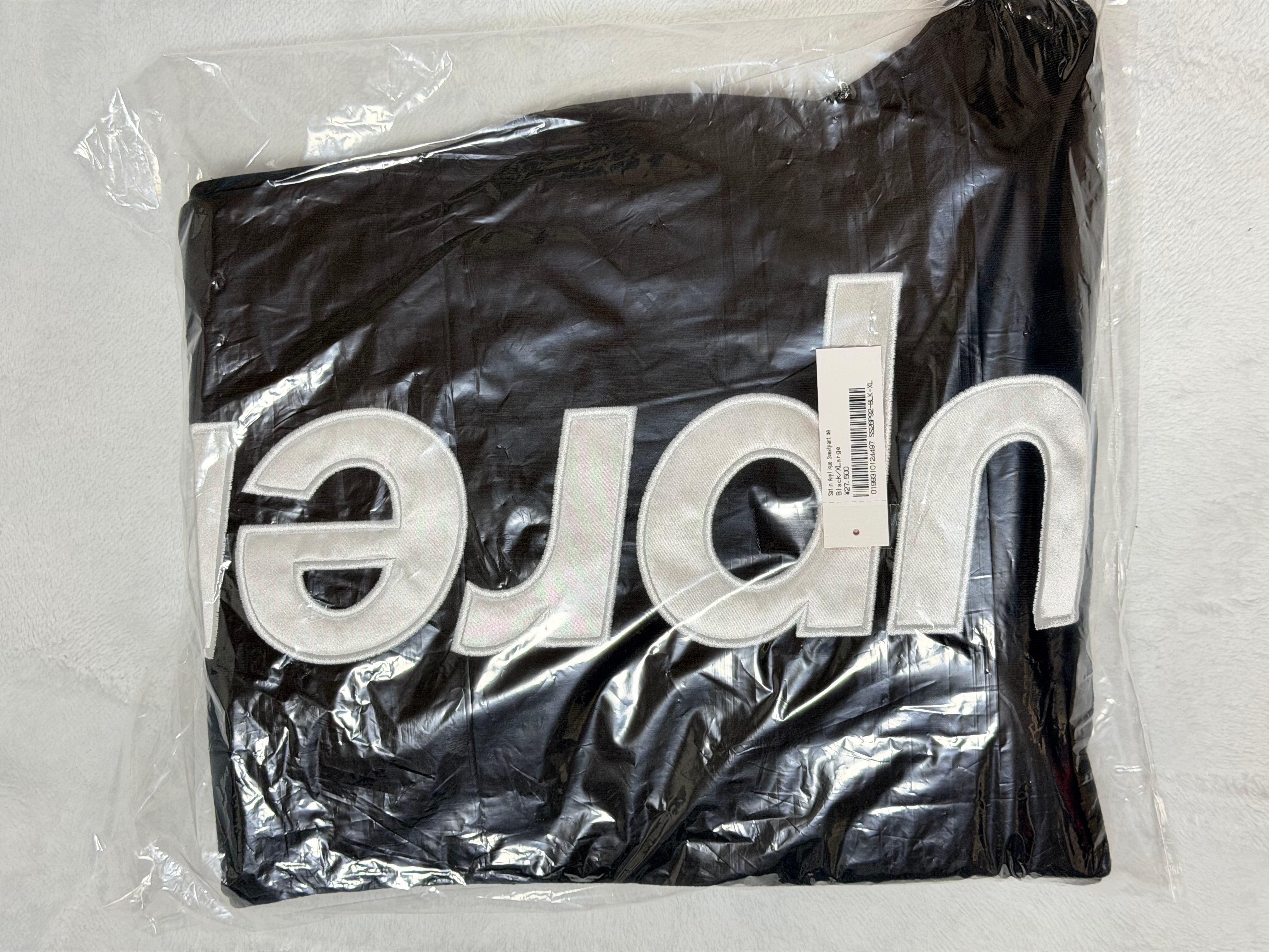 Supreme Satin Applique Sweatpant "Black"