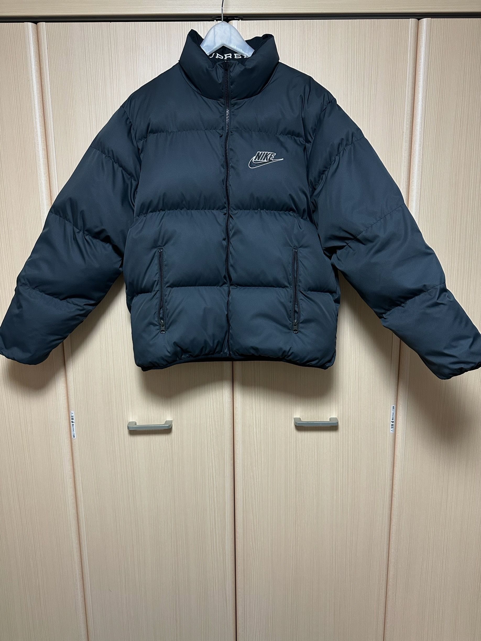 Supreme / Nike® Reversible Puffy Jacket "Black"