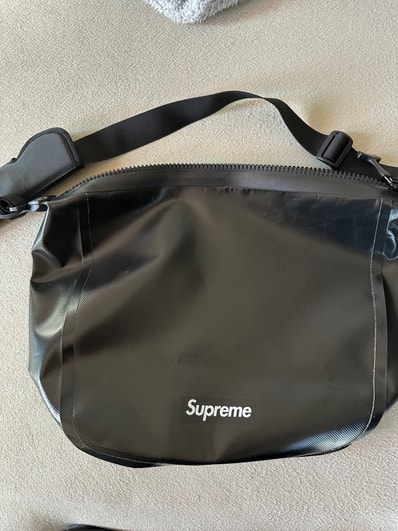 Supreme / Ortlieb Small Messenger Bag Supreme / Ortlieb Small Messenger Bag