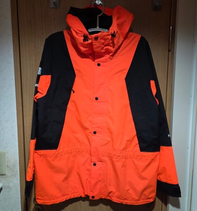 Supreme x The North Face Mountain Light Jacket "Power Orange"