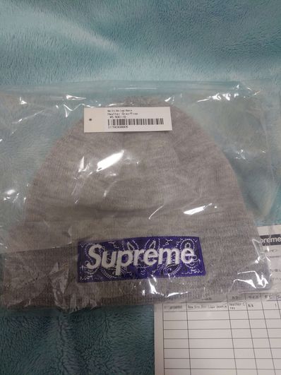 Supreme New Era® Box Logo Beanie "Grey"