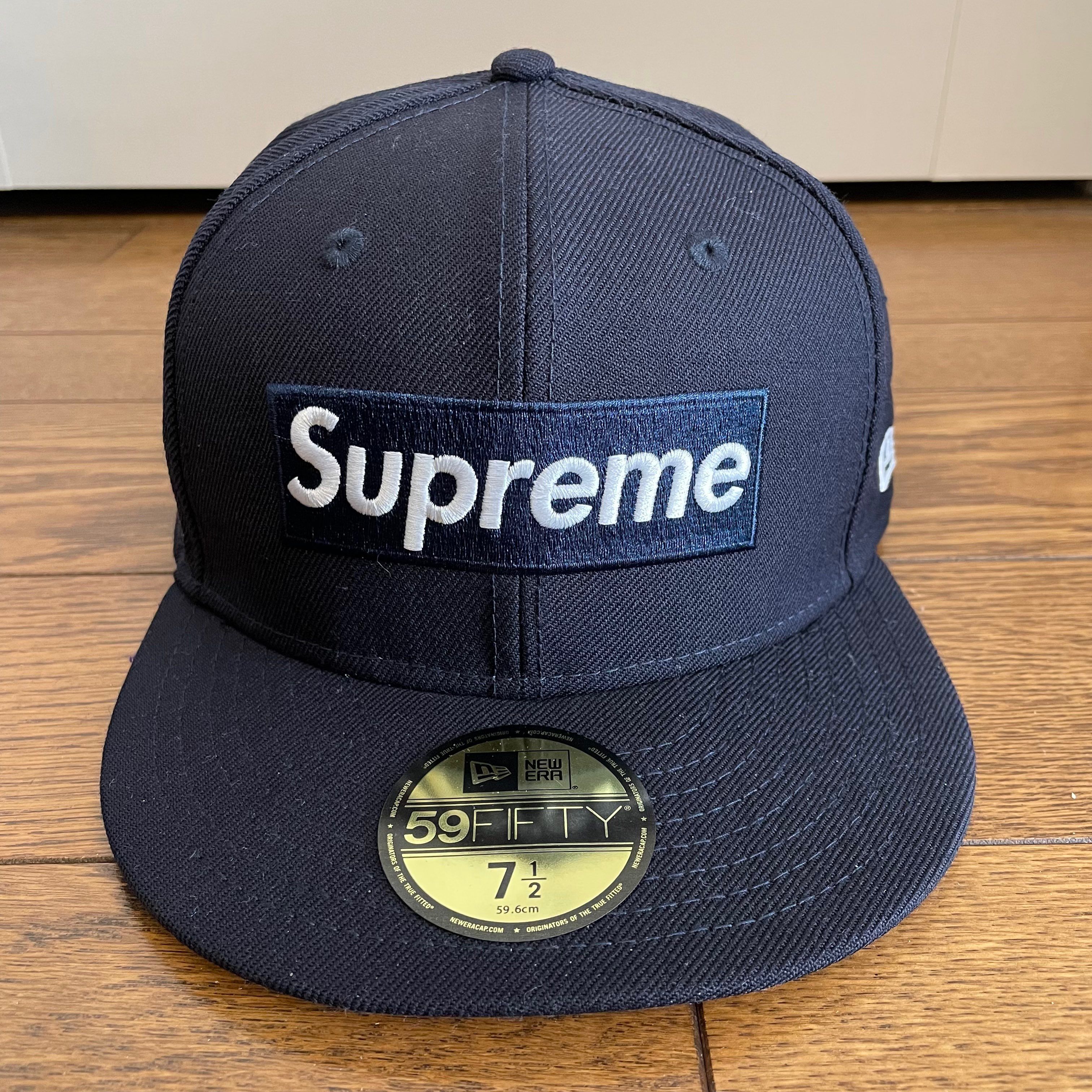 Supreme World Famous Box Logo New Era® "Navy"
