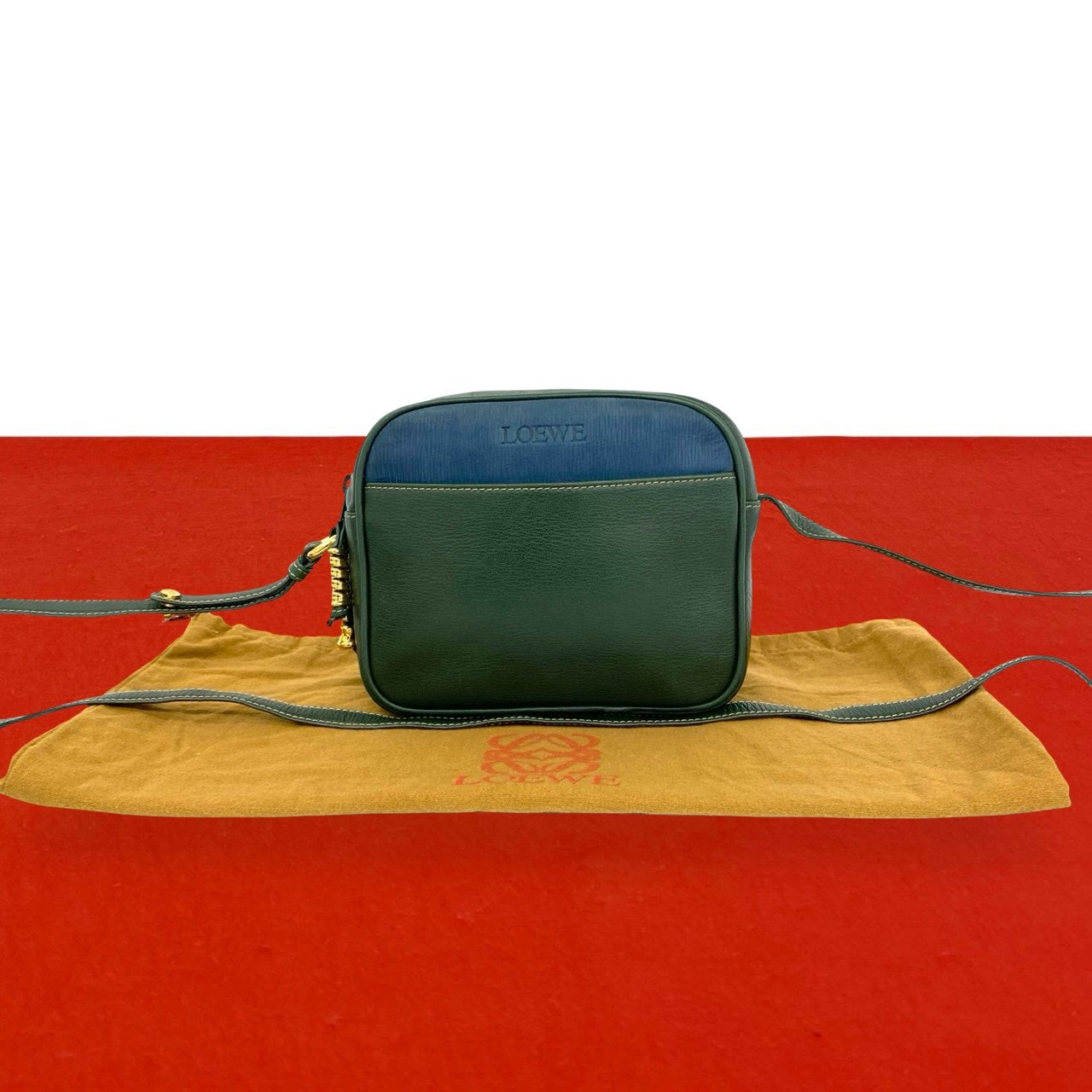 LOEWE ロエベ ベラスケス レザー ショルダーバッグ グリーン
 13499