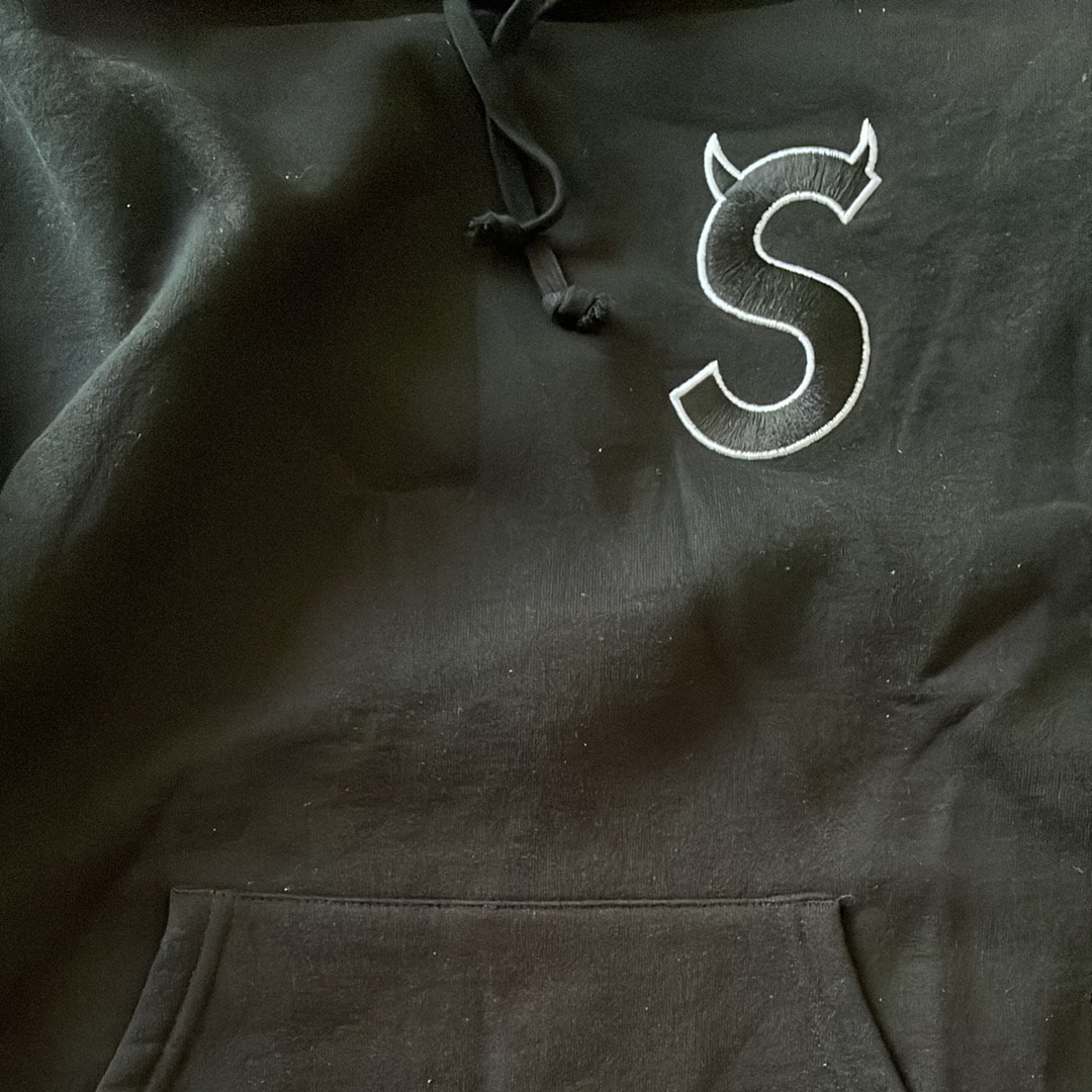 Supreme S Logo Hooded Sweatshirt "Black" (22FW)