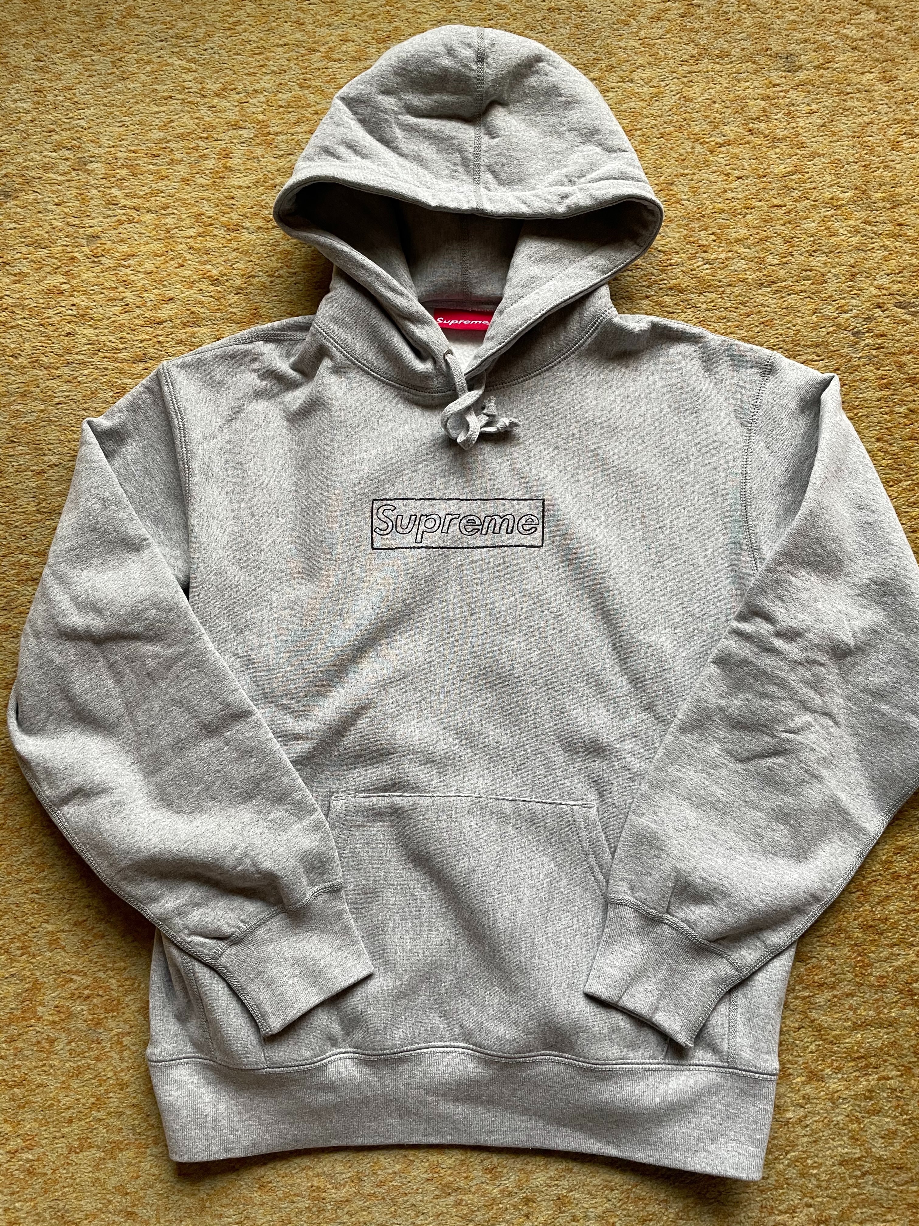 Supreme KAWS Chalk Logo Hooded Sweatshirt "Grey"(2021)