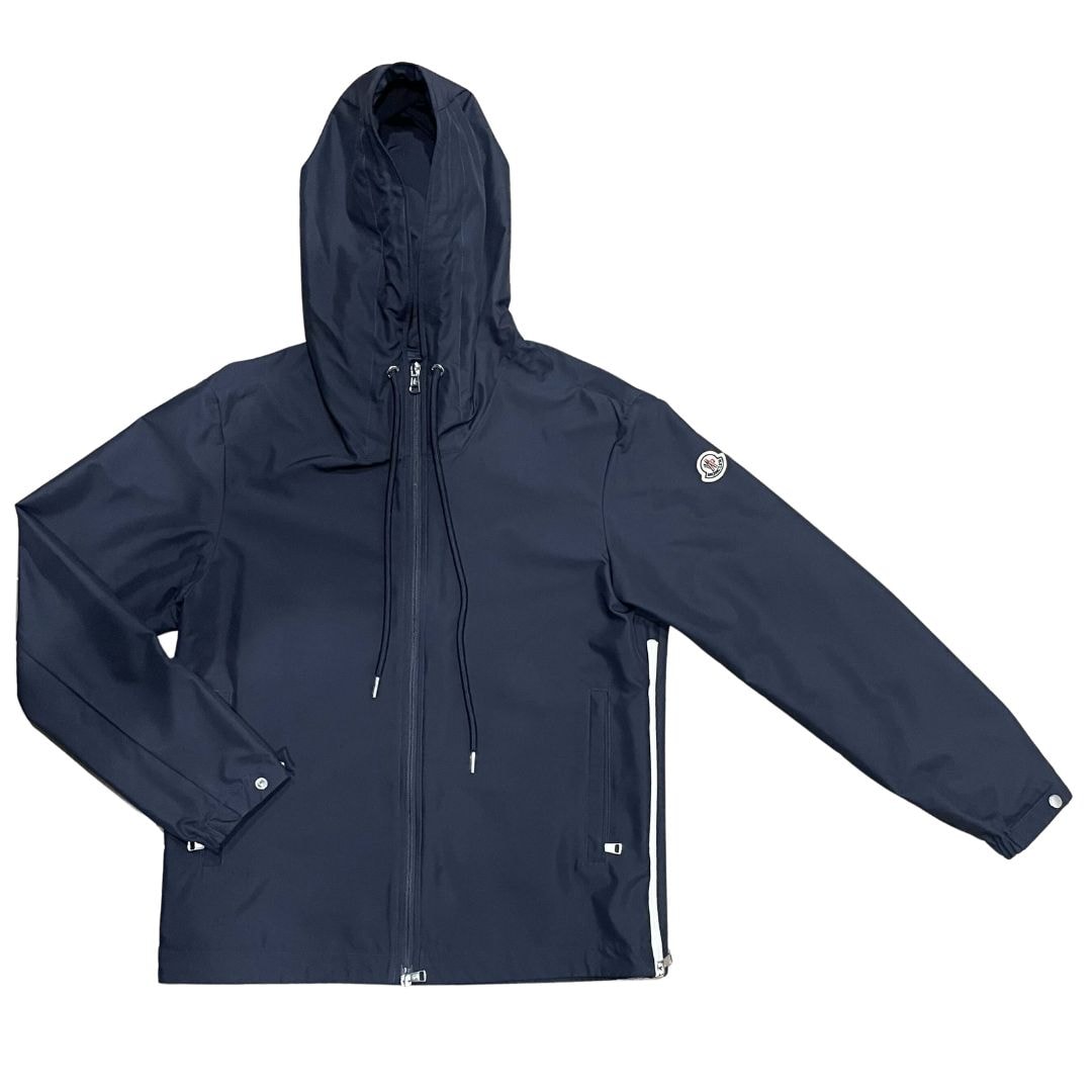 モンクレールATRIAI10911A00008 549ML パーカー