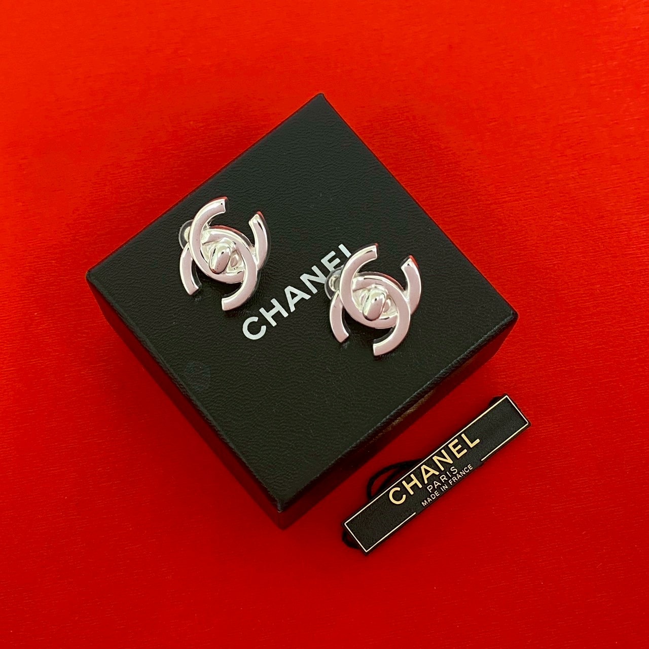 CHANEL シャネル ココマーク ターンロック モチーフ 合金 メッキ イヤリング シルバー
 55467