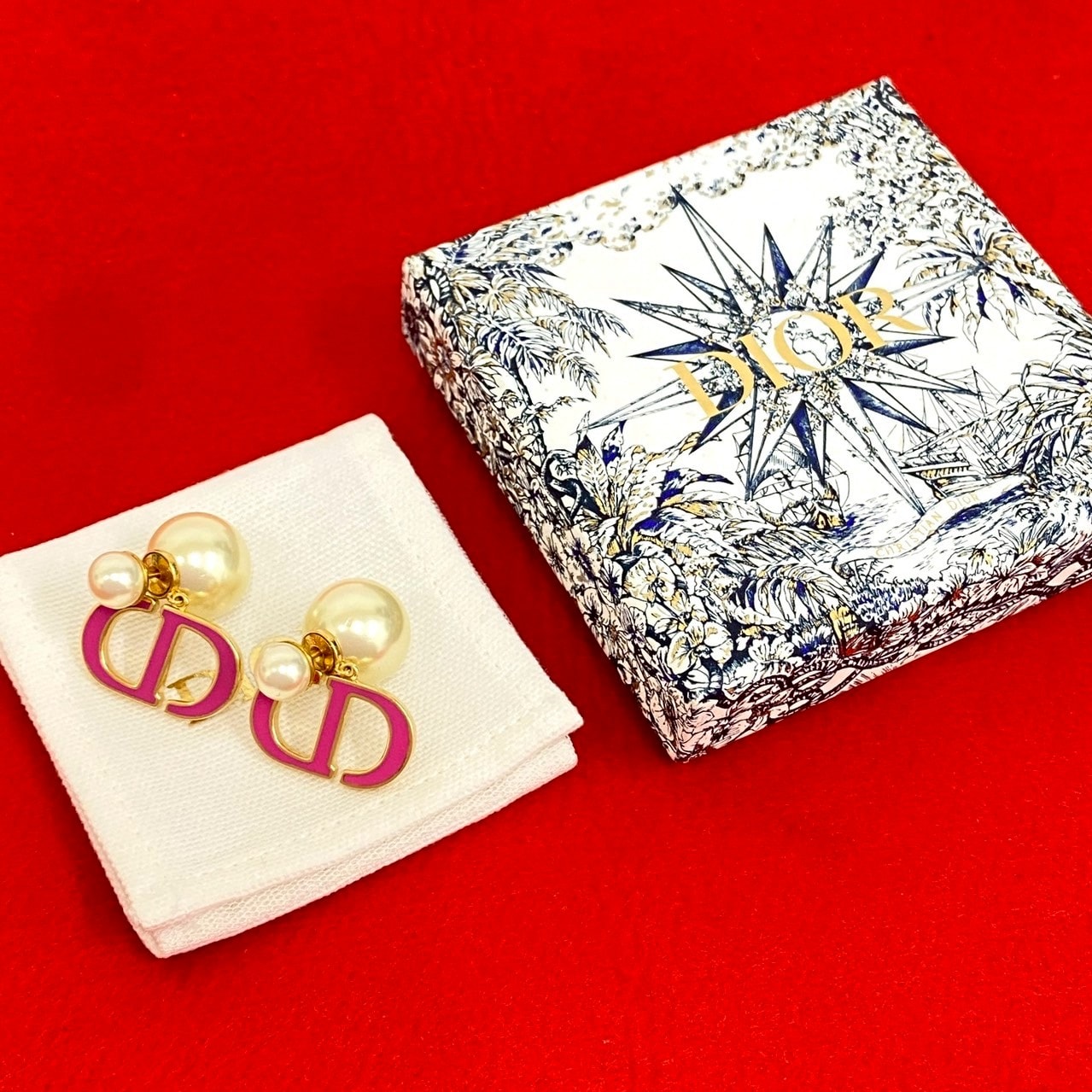 Christian Dior ディオール CD ロゴ GP フェイクパール ピアス ピンク
 09186