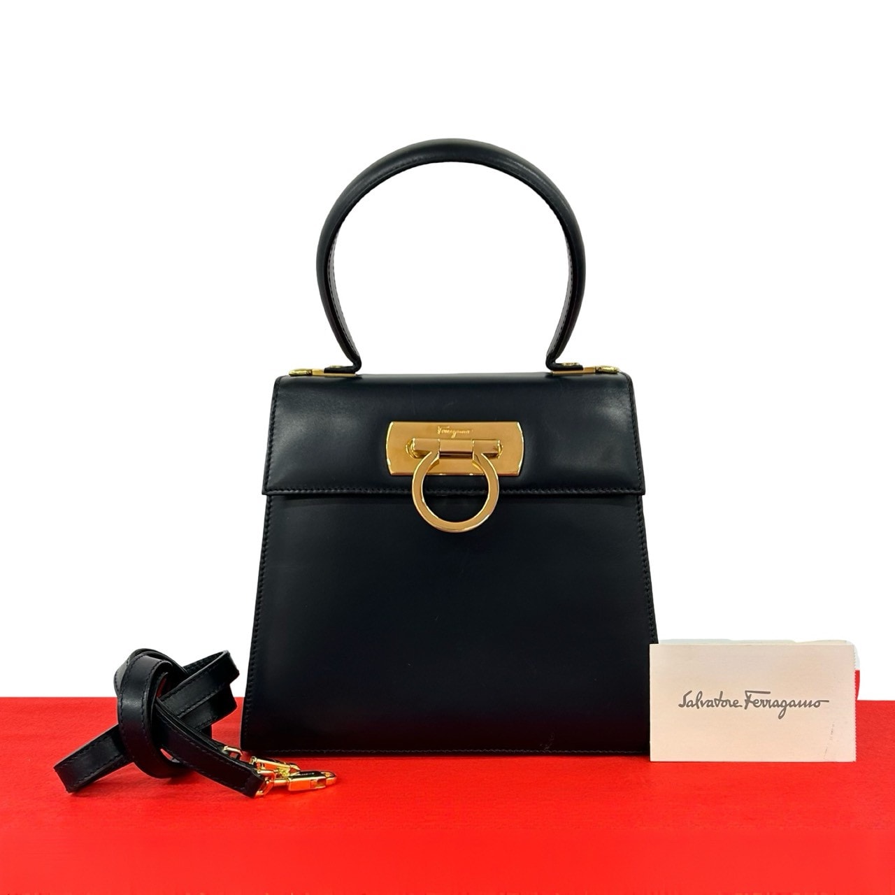 Salvatore Ferragamo サルヴァトーレフェラガモ ガンチーニ ロゴ 金具 レザー ショルダーバッグ ネイビー
 21404