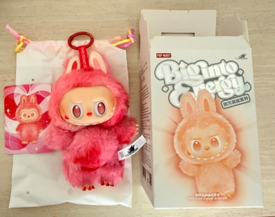 POP MART THE MONSTERS (LABUBU) Big into Energy Series Plush Pendant LOVE