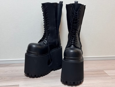 BALENCIAGA GIANT BOOTS