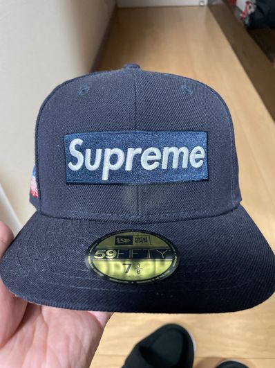 Supreme World Famous Box Logo New Era® "Navy"