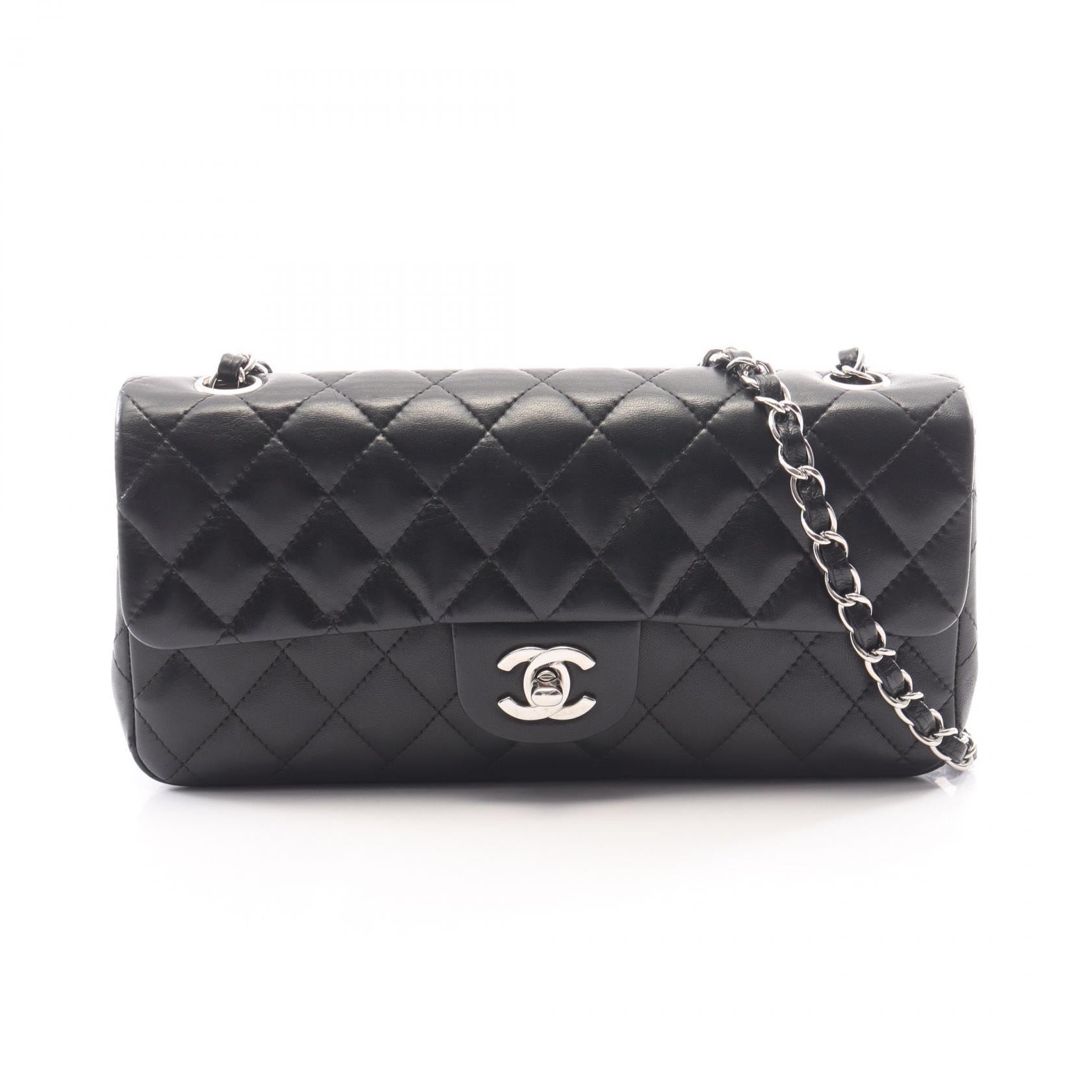 シャネル CHANEL マトラッセ イーストウエスト ショルダーバッグ バッグ ラムスキン(羊革) レディース ブラック系 【中古】