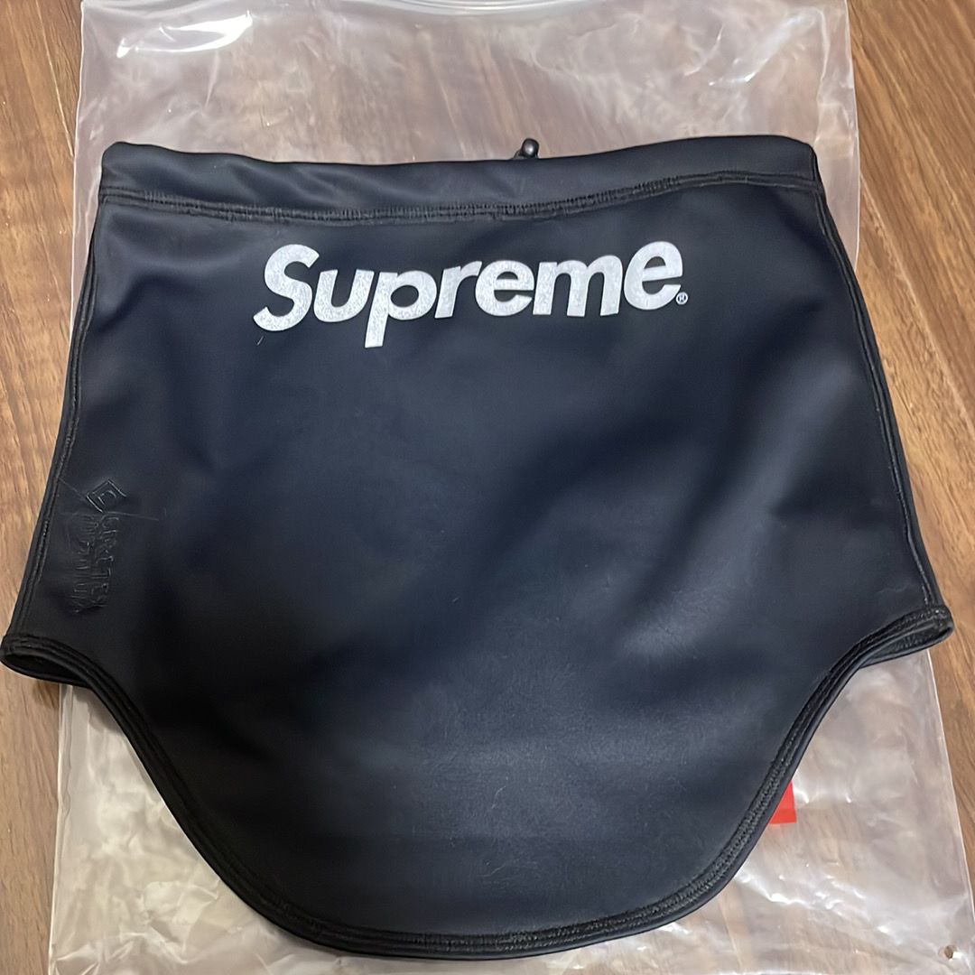 Supreme Windstopper Neck Gaiter "Black" (23FW)