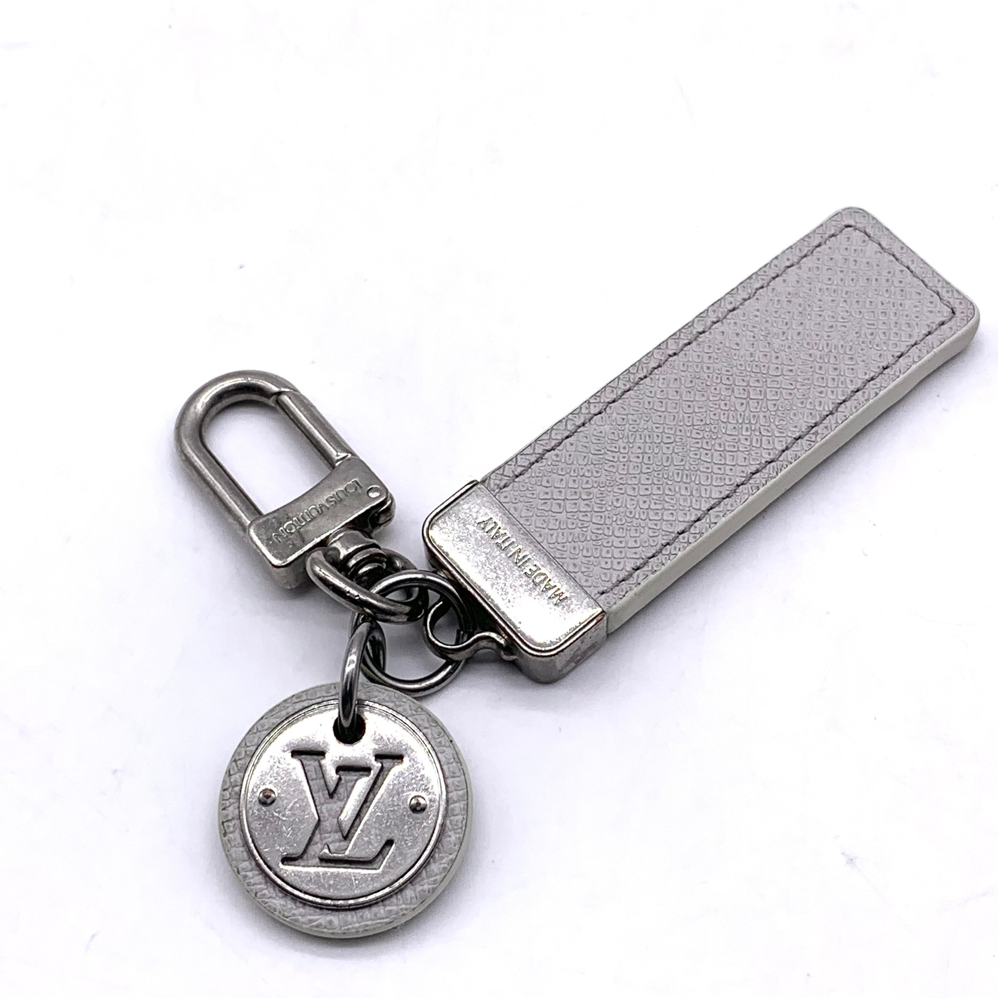 Louis Vuitton Neo LV Club Bab Charm and Key Holder "Blanc"