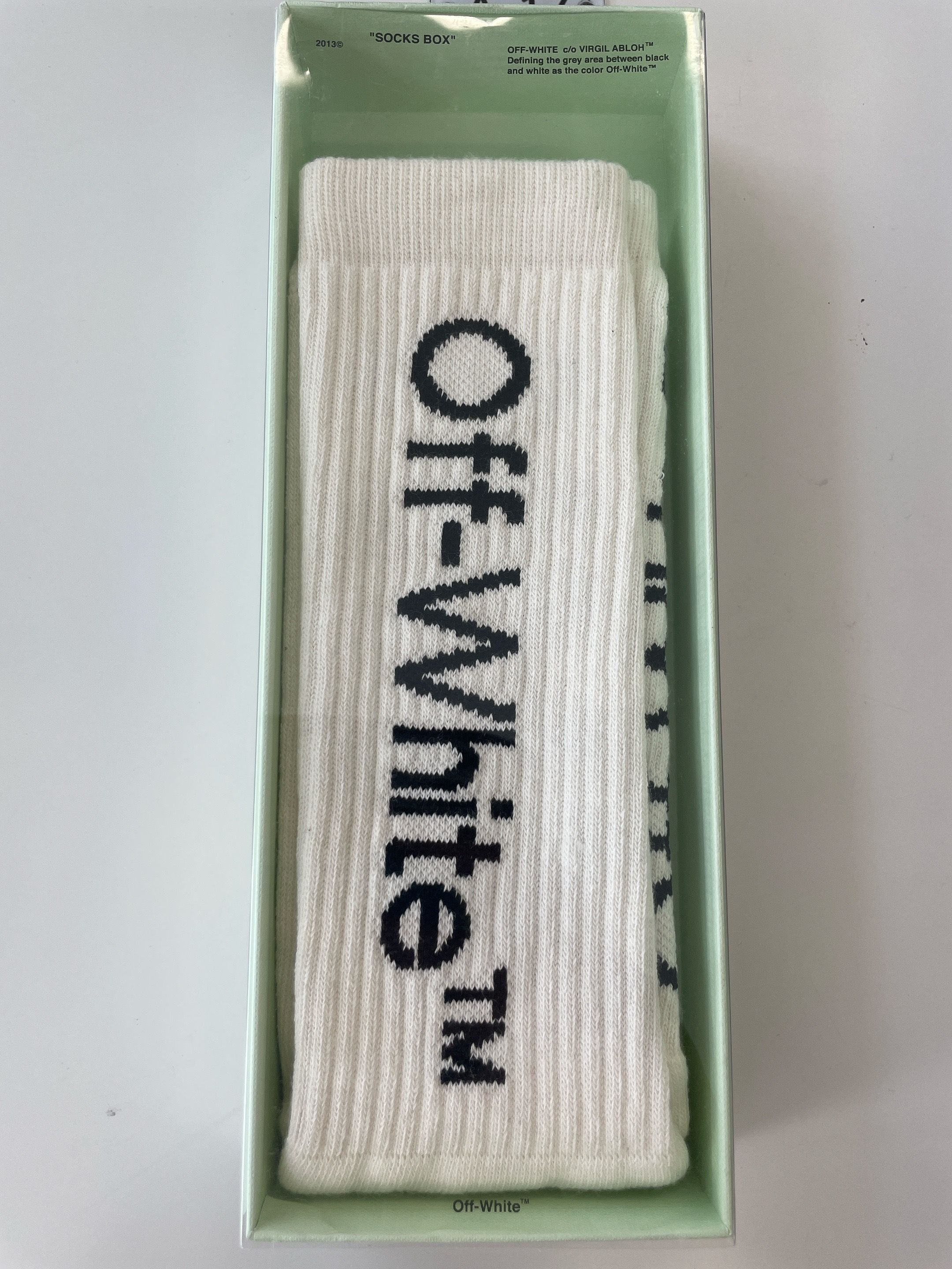 Off-White ARROW BOOKISH SOCKS