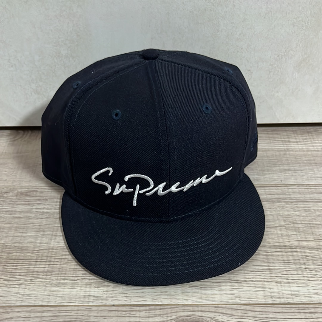 Supreme Classic Script New Era "Navy"