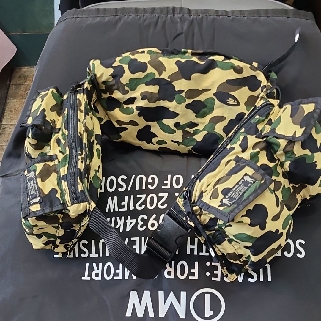 BATHINGAPE  ショルダーウエストバック  yellowカモ