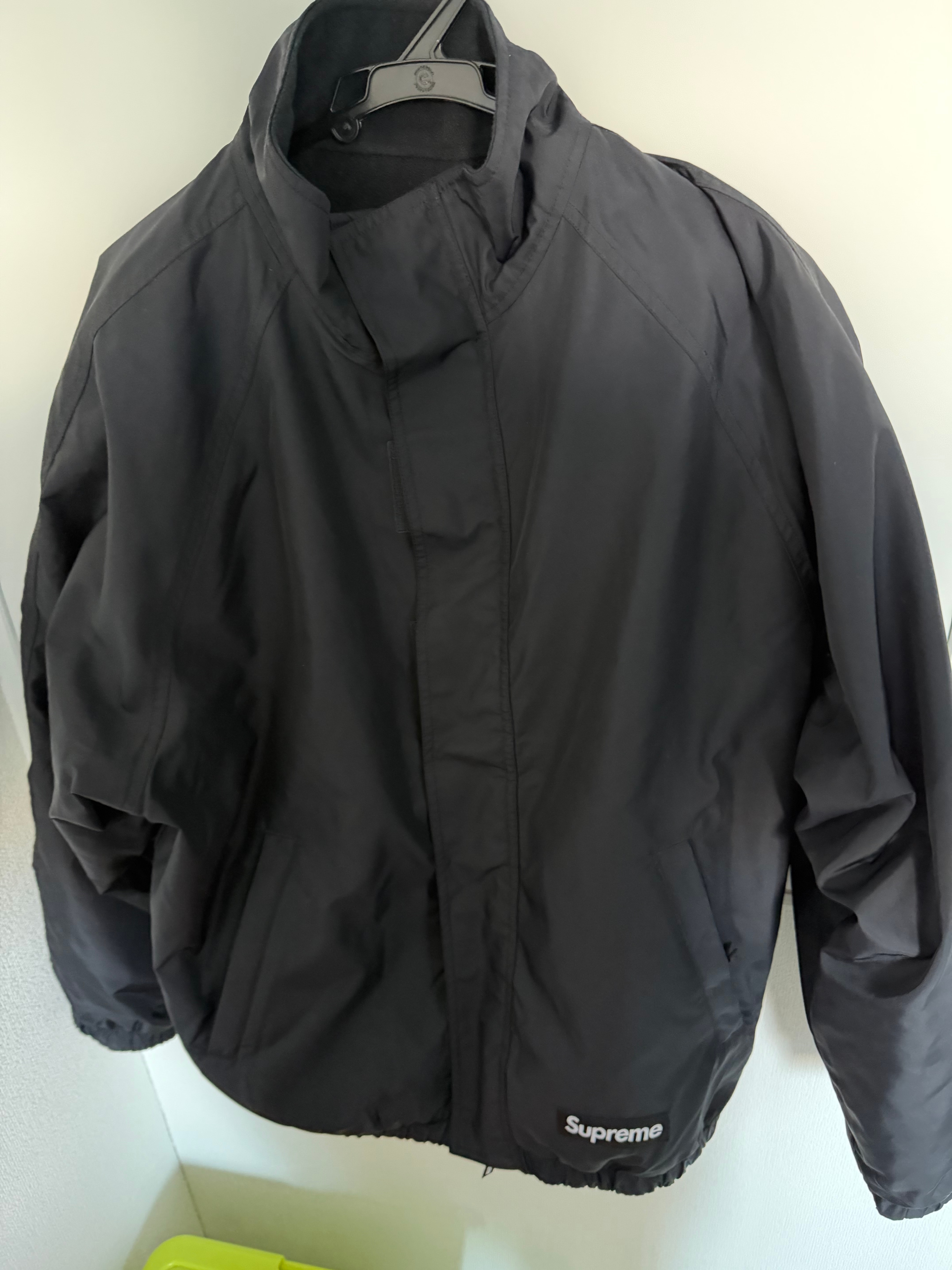 シュプリーム ポーラテック リバーシブル トラック ジャケット "ブラック"