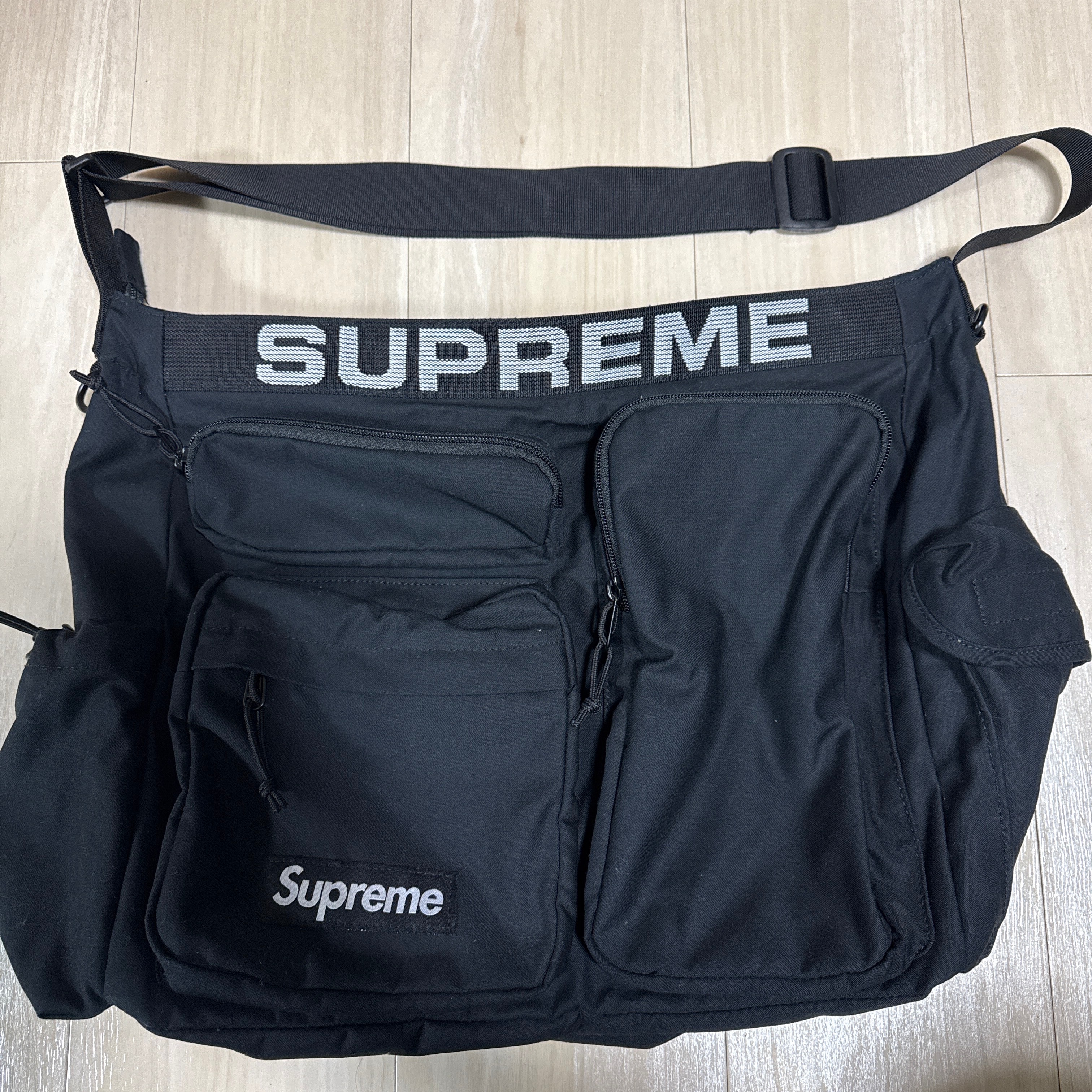 Supreme Field Messenger Bag 