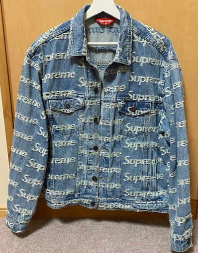 Supreme Frayed Logos Denim Trucker Jacket "Blue"