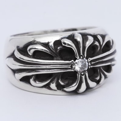 CHROME HEARTS フローラルクロスリング withダイヤモンド