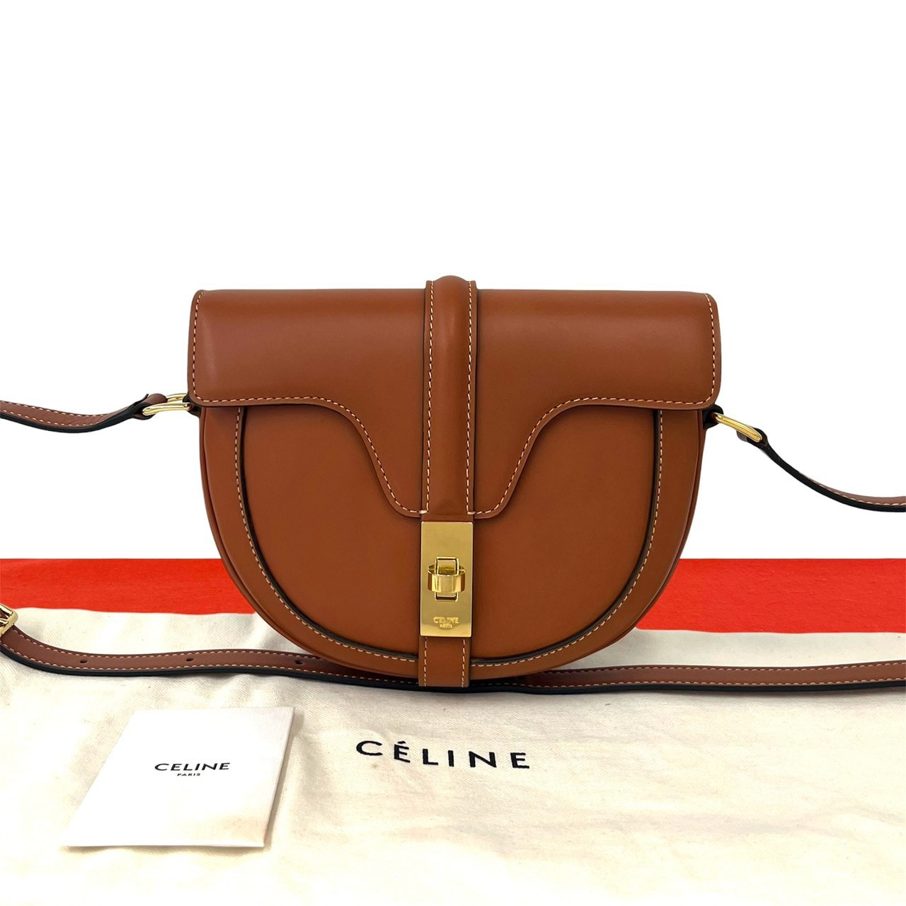 CELINE セリーヌ 16 セーズ ブザス ロゴ 金具 レザー ショルダーバッグ ブラウン
 29301