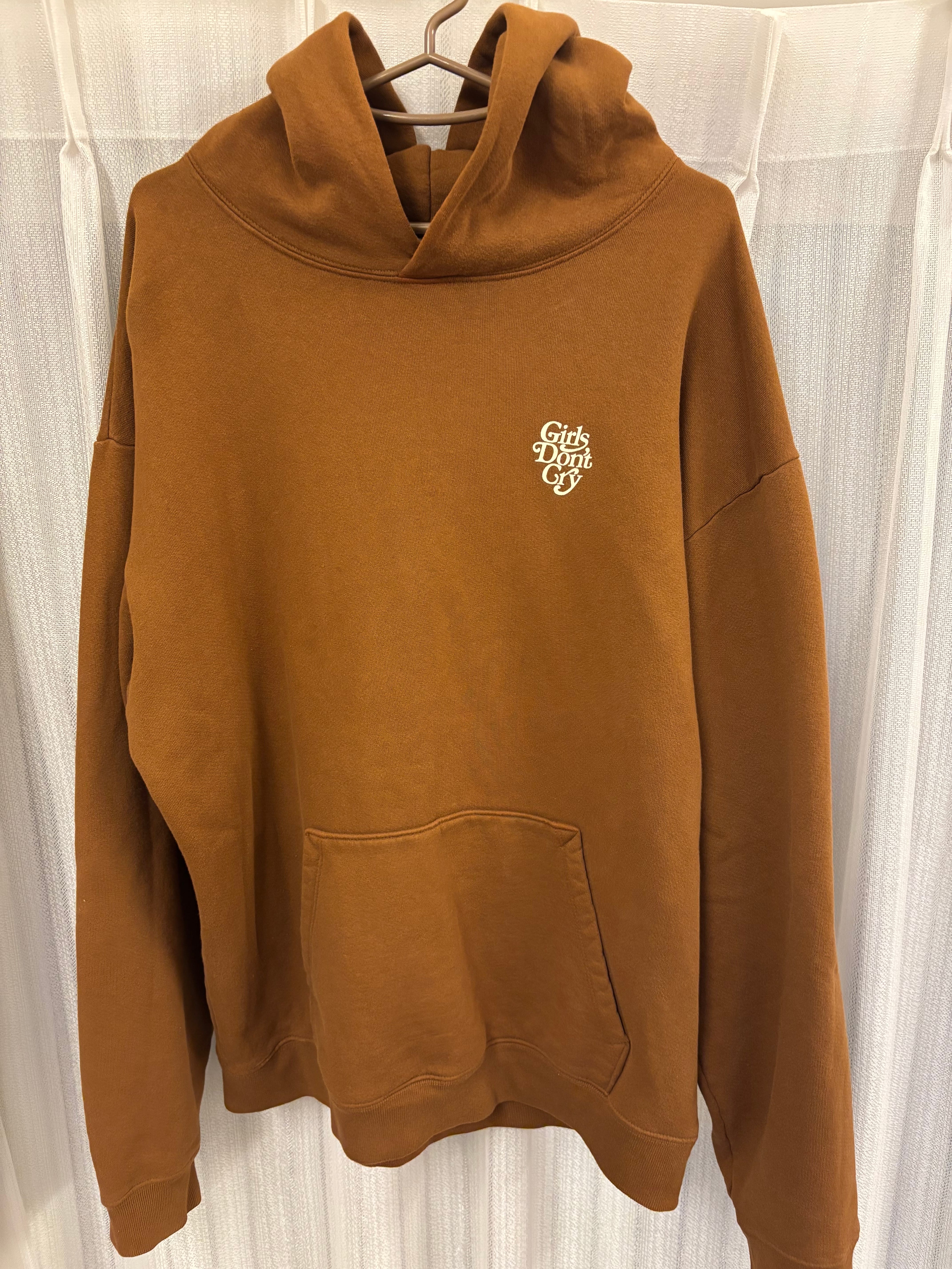 Girls Don't Cry フーディー