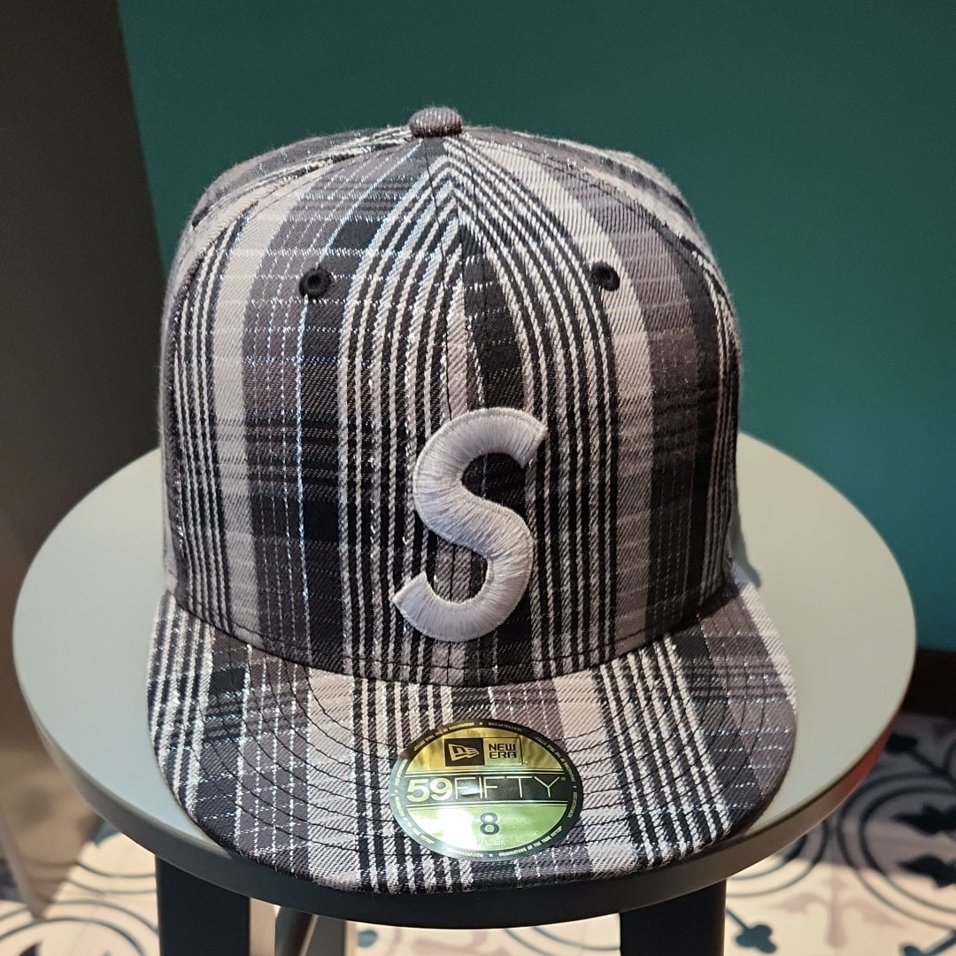 Supreme Metallic Plaid S Logo New Era "Black"