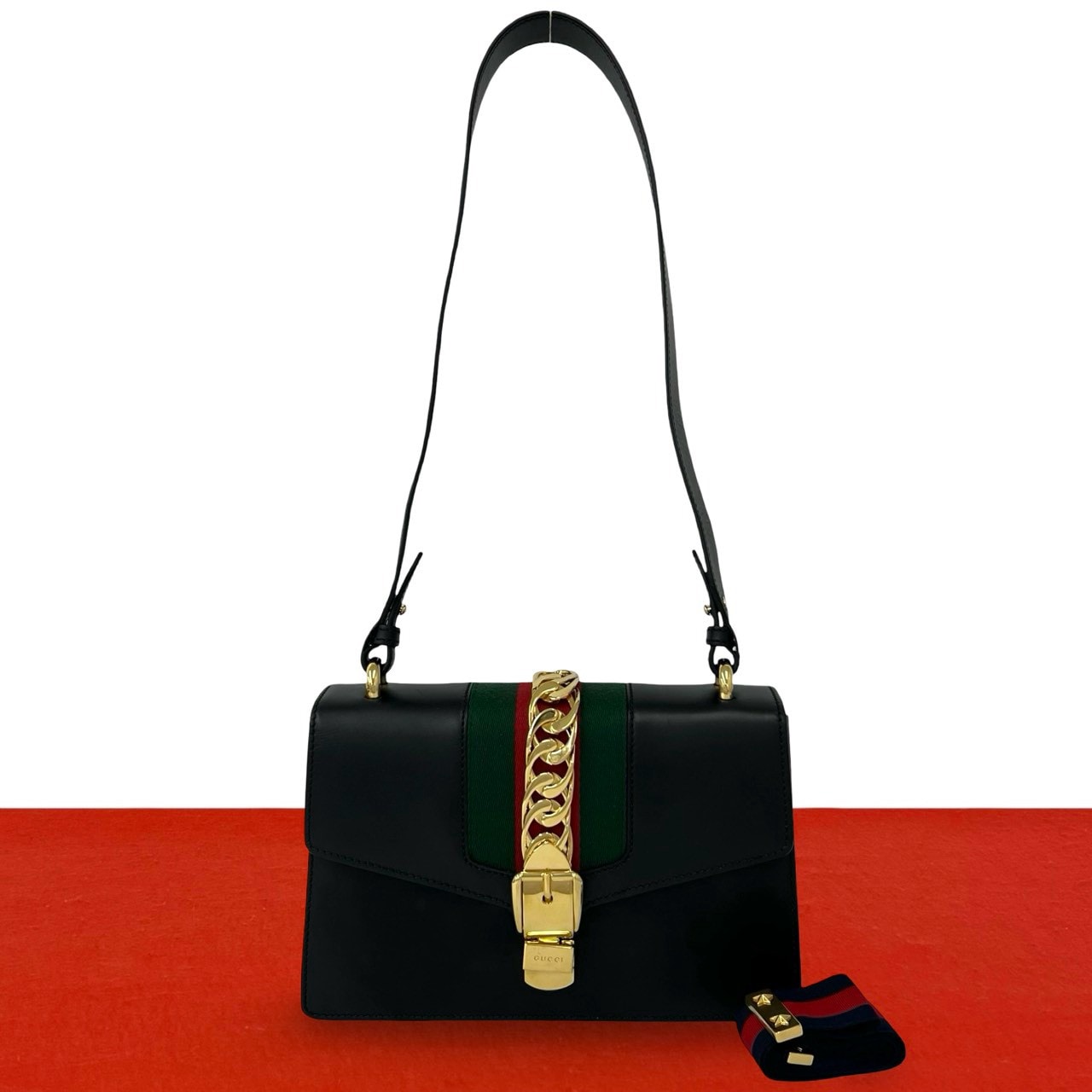 GUCCI グッチ シルヴィ シェリーライン ロゴ 金具 レザー ショルダーバッグ ネイビー
61332