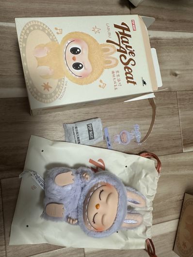 POP MART THE MONSTERS (LABUBU) Have a Seat Plush Series ZIZI