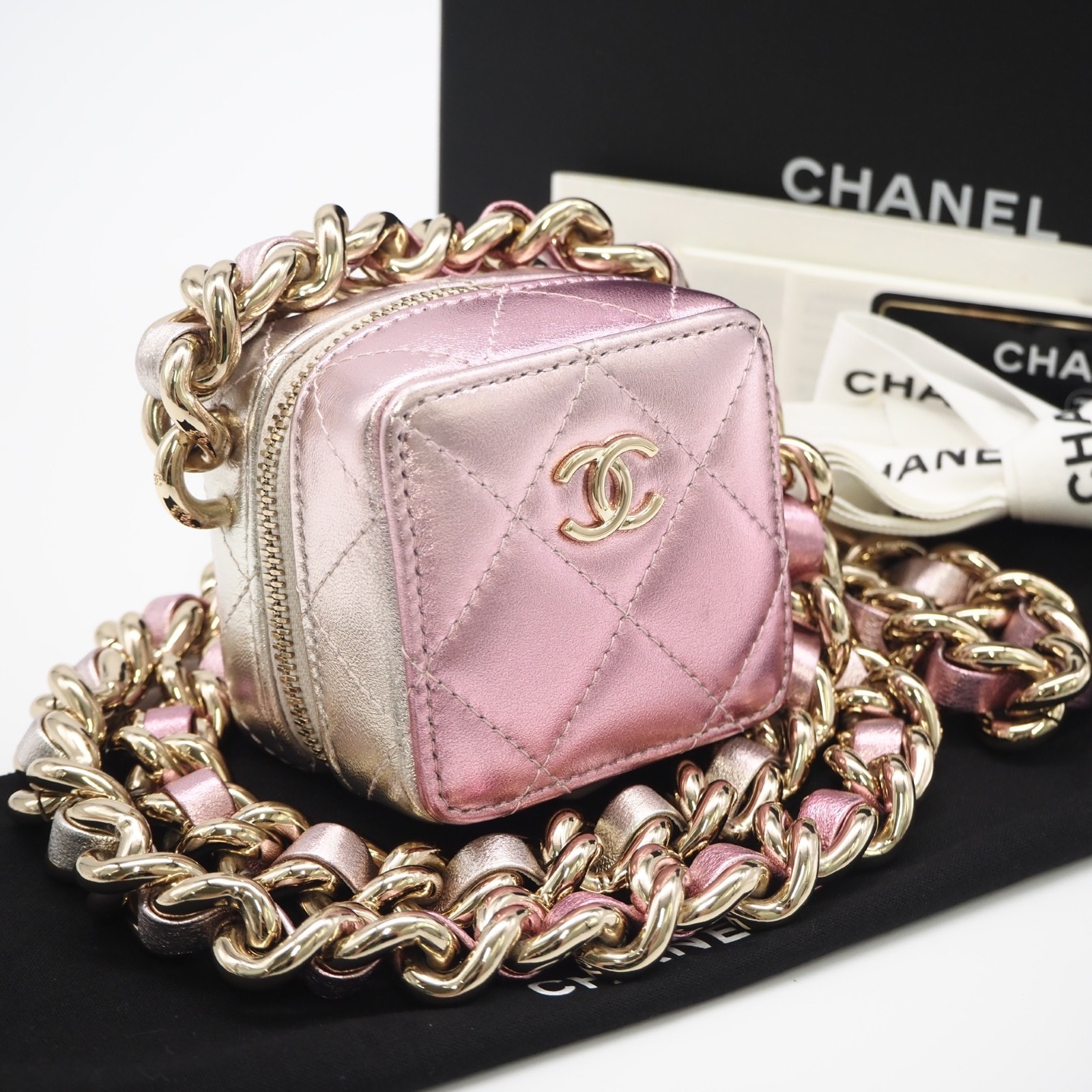 美品 CHANEL シャネル マトラッセ パンクキューブ チェーン ミニ ショルダー AP2529 ショルダーバッグ ピンクシルバー ラムスキン レディース