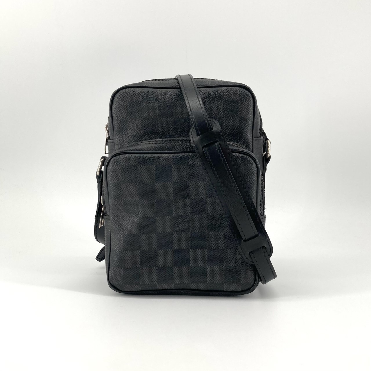 LOUIS VUITTON(ルイ・ヴィトン) ダミエ グラフィット レム レザー シルバー金具 N41446 ショルダーバッグ ブラック×グレー