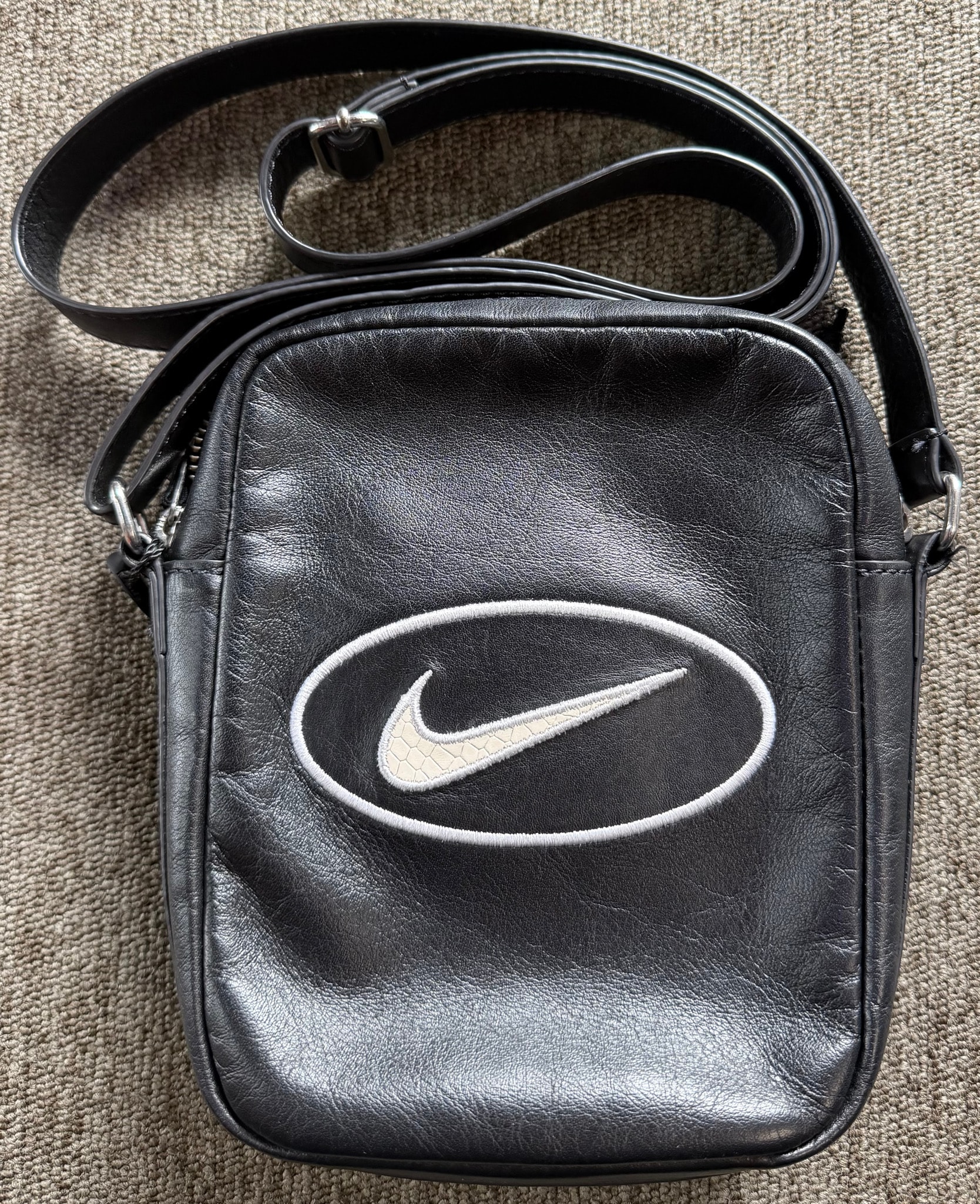 Supreme x Nike Leather Shoulder Bag "Black" HJ7964-045