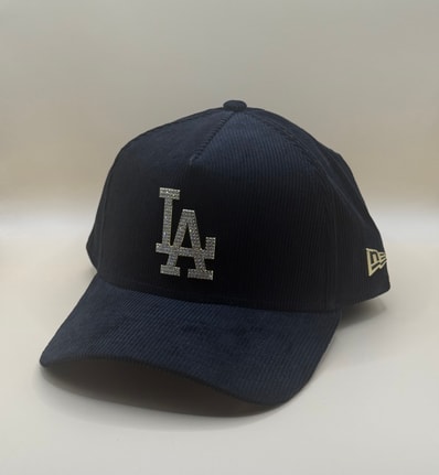 【限定発売】New Era 9FORTY ロサンゼルス・ドジャース ラインストーン ゴールドメタルバッジ コーデュロイ