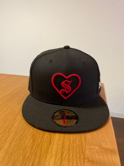 Supreme Heart New Era "Black"