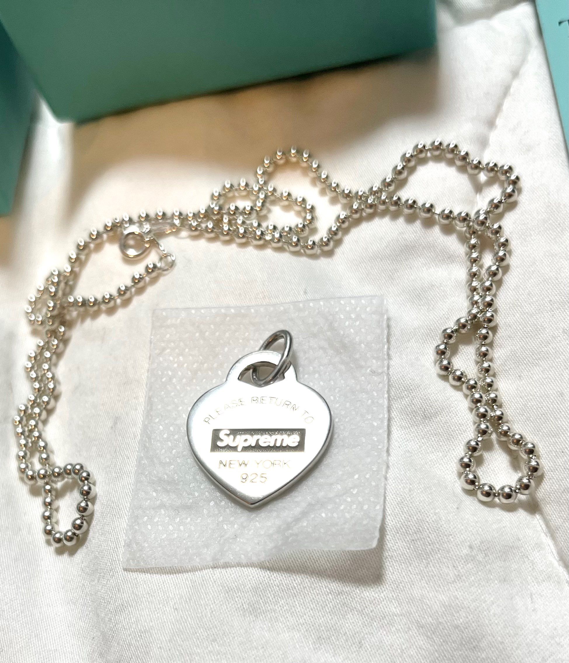 Supreme / Tiffany & Co. Return to Tiffany Heart Tag Pendant "Silver"