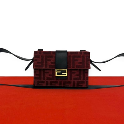FENDI フェンディ マルスピオ バケット ズッカ FF ロゴ キャンバス レザー ショルダーバッグ レッド
32417