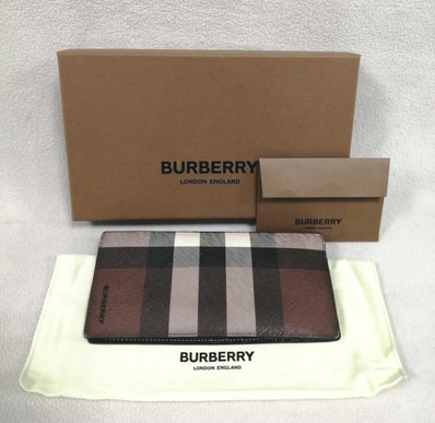Burberry Check Conchnental Wallet "Dark Barch Brown"