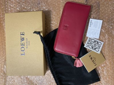 ロエベ タッセル 長財布