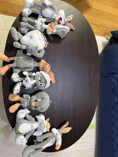 KITH Looney Tunes 8 Pack Plush Set "Grey"