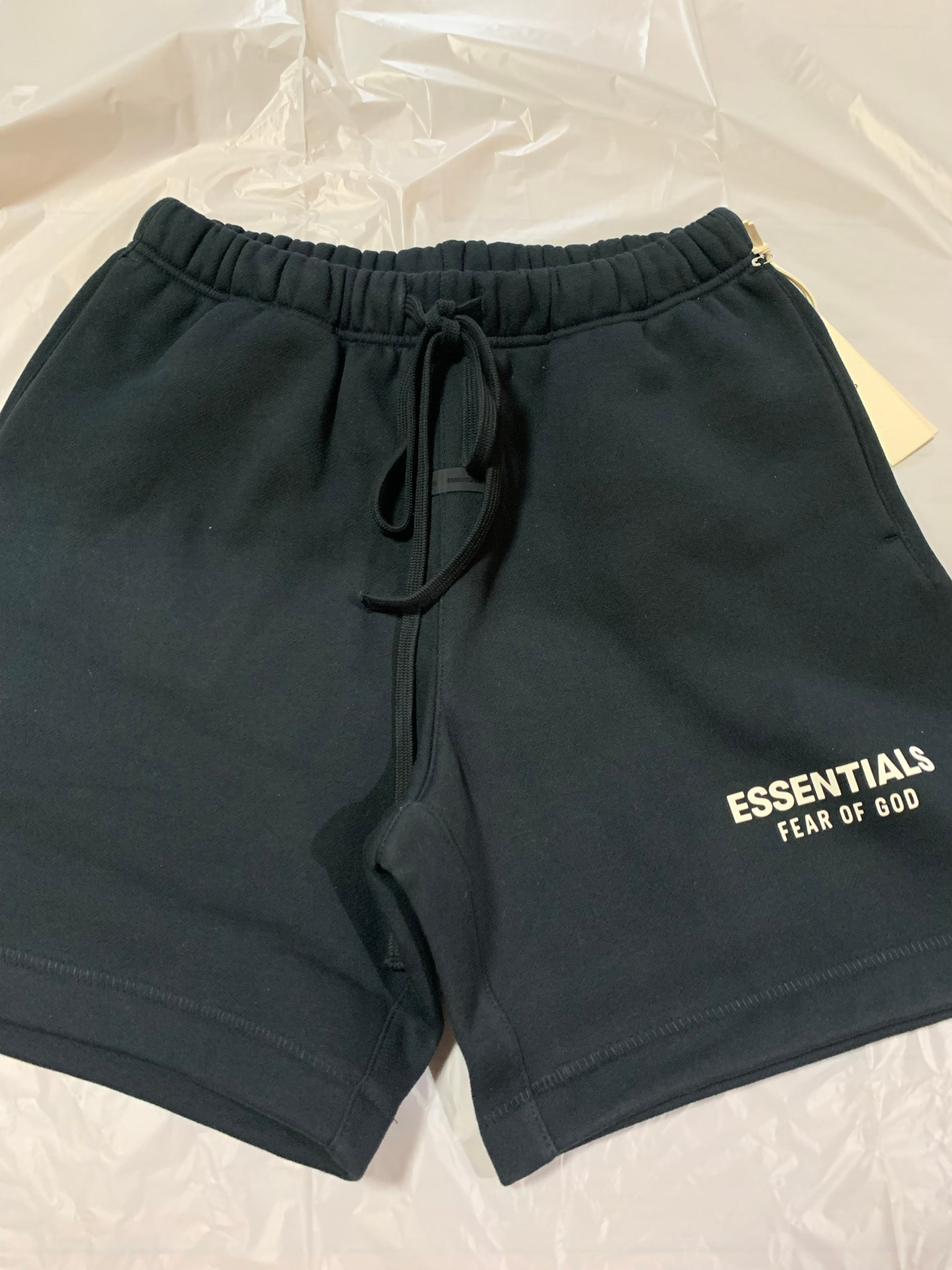 FEAR OF GOD ESSENTIALS Classic Sweatshort "Jet Black"